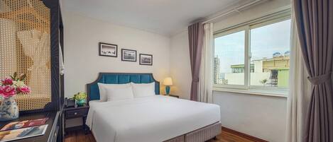 Executive City View | Desk, soundproofing, iron/ironing board (on request), free WiFi