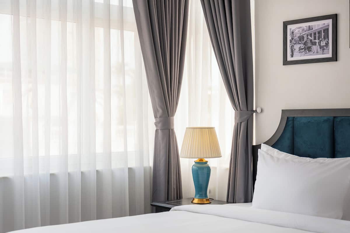 Desk, soundproofing, iron/ironing board, free WiFi