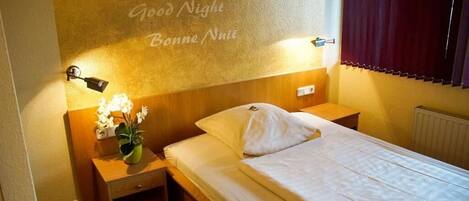 Standard Single Room | WiFi (free)