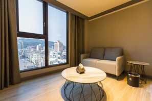 Living area - Queen Hotel (Kaohsiung)