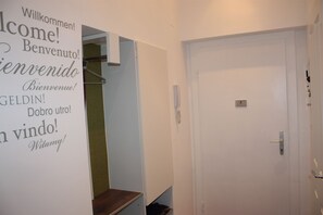 Interior - Govienna Small Modern Apartment (Vienna)