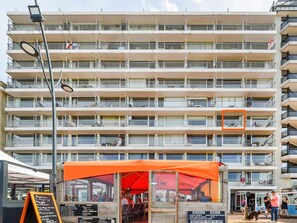 Exterior - Spacious studio with sea view (Blankenberge)