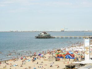 Beach nearby - Spacious studio with sea view (Blankenberge)