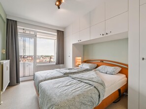 2 bedrooms, iron/ironing board, Internet - Modern 2-bedroom flat with sea views. (Blankenberge)
