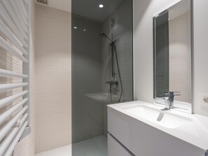 Shower - Luxurious apartment with stunning sea view (Middelkerke)