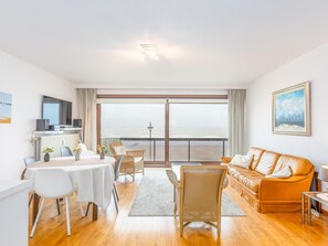 TV - Apartment with sea view and sunny terrace (Middelkerke)