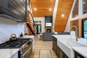 Fridge, microwave, oven, stovetop - Luxury A-Frame Retreat - Pool - Hot Tub - Fire Pit - Bring your ATVs - Sleeps 12 (Broken Bow)