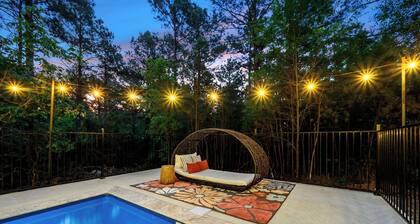 Designer Cabin | Heated Pool, Hot Tub & Firepit