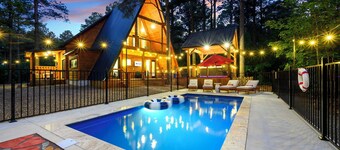 Luxury A-Frame Retreat - Pool - Hot Tub - Fire Pit - Bring your ATVs - Sleeps 12