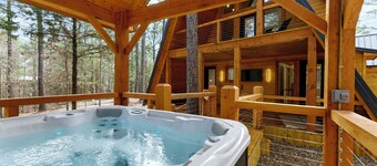Luxury A-Frame Retreat - Pool - Hot Tub - Fire Pit - Bring your ATVs - Sleeps 12