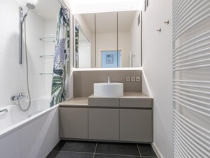 Shower, hair dryer - Spacious apartment on the seafront (Middelkerke)