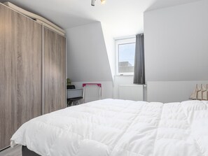 2 chambres, fer et planche à repasser, accès Internet