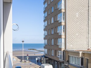 Property grounds - Modern flat near the sea (Middelkerke)