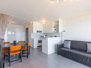 Interior - Charming studio on the seafront with sea view (Middelkerke)