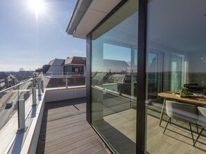 Outdoor dining - Spacious apartment with 3bedrooms close to  sea (Middelkerke)