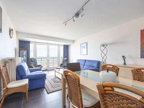 Dining - Studio on the 3rd floor with phenomenal sea view (Middelkerke)