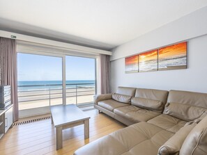 TV - Charming apartment with sea view and parking (Middelkerke)