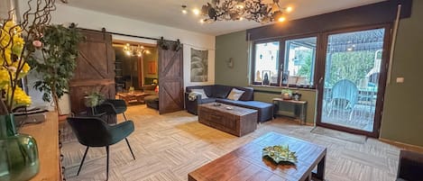 Televisie en een open haard