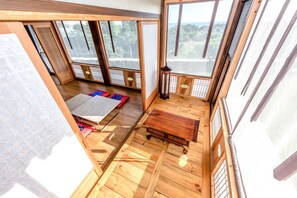 Interior - Halla Gung (Seogwipo)