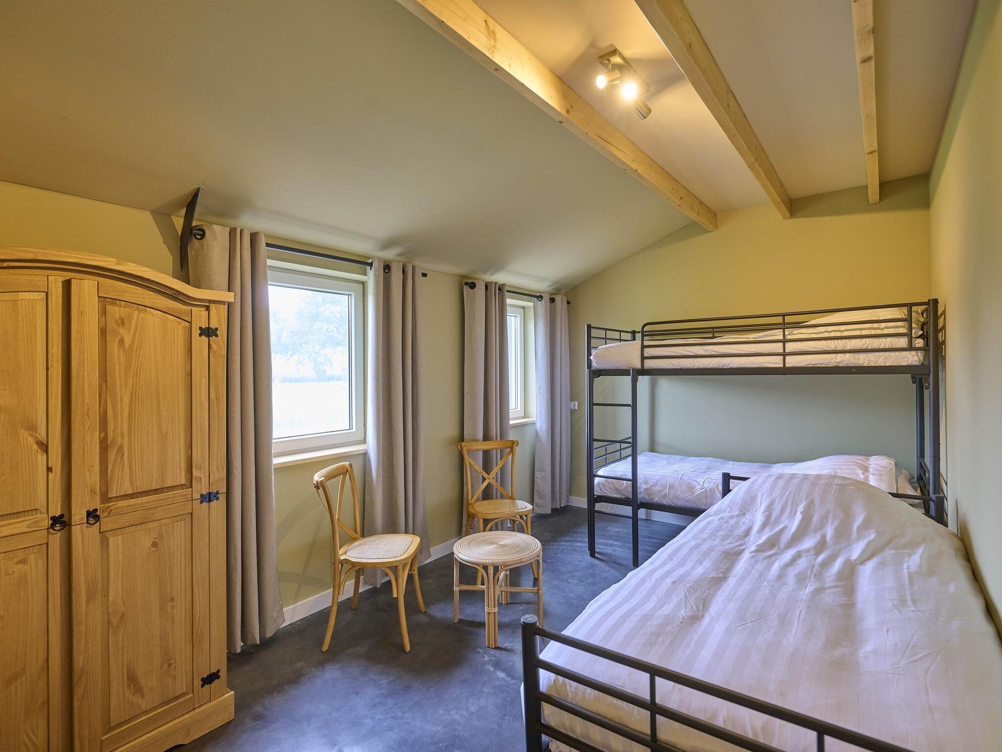 5 bedrooms, internet
