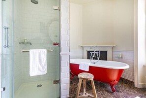 Bathroom - The Talbot Hotel (Malton)