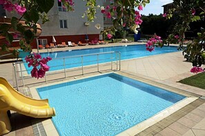 Outdoor pool - Day One Beach Resort and Spa (Alanya)