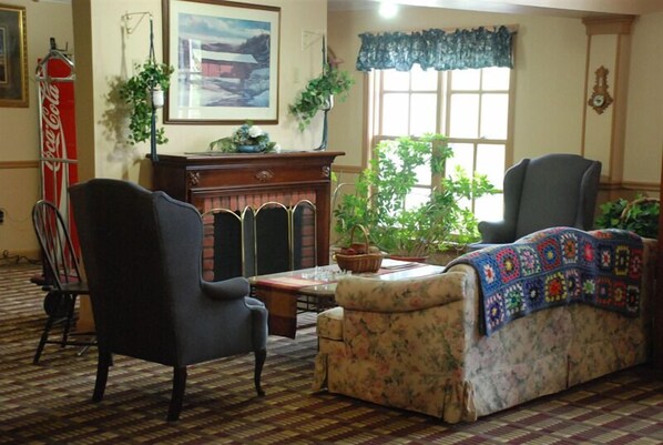 Interior - Hollow Inn and Motel (Barre)