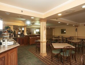 Dining - Hollow Inn and Motel (Barre)