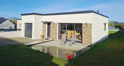 Ground Floor Holiday Home in Plestin des Greves