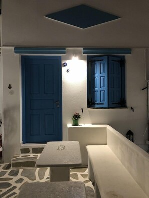 Interior - Studios Taki's Place (Naxos)
