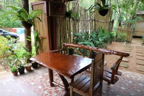 Outdoor dining - Villa Israel Ecopark El Nido by Cocotel Powered by Fave (El Nido)