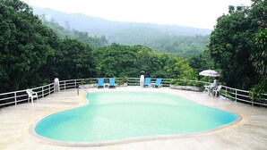 游泳池
