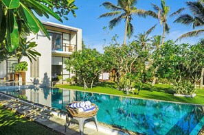 Outdoor pool - Mirissa Beach Villa (Thalaramba)