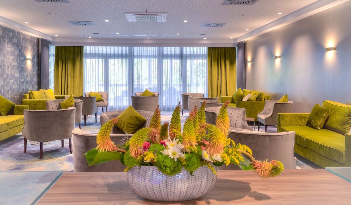 Enjoy A Contemporary Room For A Relaxing Stay  Your Perfect Weekend Escape - Offenbach am Main