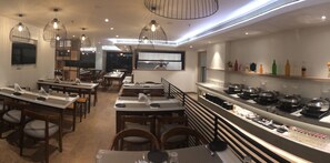 Dining - Ginger Andheri East (Mumbai)