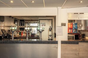 Bar (on property) - The Royal Alexandra Hotel (Blackpool)