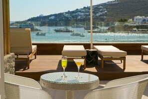 Outdoor dining - Thalassa Boutique Hotel (Mykonos)
