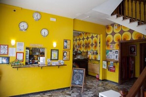 Lobby - Sunflower City Backpacker & Student Hostel (Rimini)