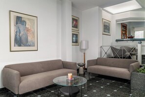 Lobby - Athos (Samos)