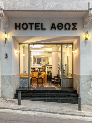 Exterior detail - Athos (Samos)