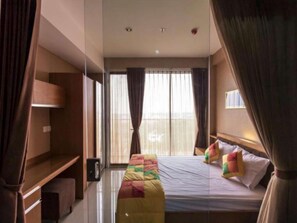 Room - Baverly Dago Apartment (Bandung)