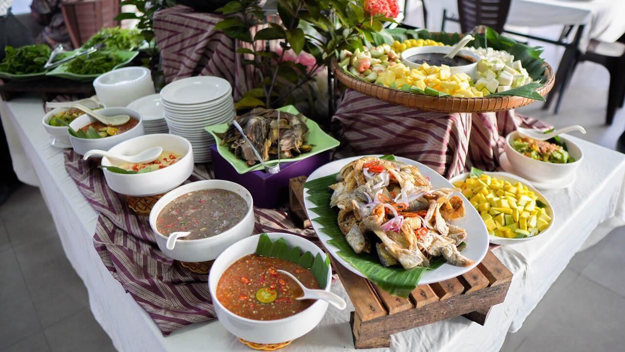 Tempat makan luar