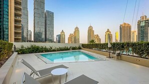 Pool - Full Marina View, Luxury Furnished in Dubai Marina (Dubai)