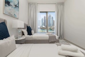 Iron/ironing board, WiFi, bed sheets - Burj Khalifa and Fountain View | Luxury Furnished! (Dubai)