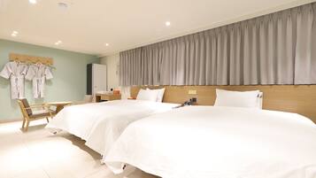 Premium Twin Room | Free WiFi, bed sheets