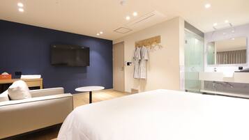 Deluxe Room | Free WiFi, bed sheets