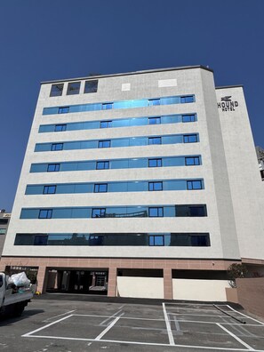 รูปภาพที่ไม่ได้จัดประเภท, 3 จาก 6, ปุ่ม