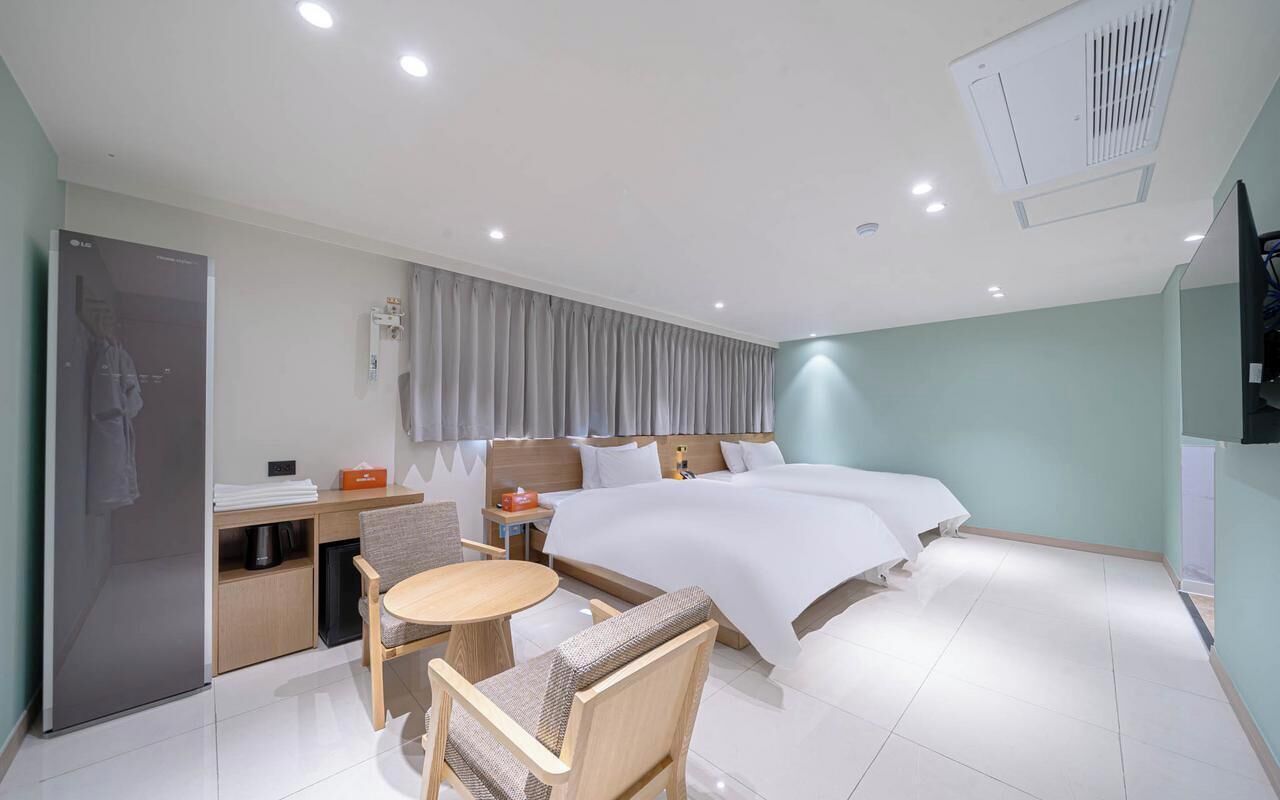 Premium Twin Room