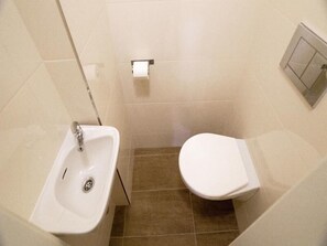 Bathroom - Apartment by the Old Town Square (Prague)