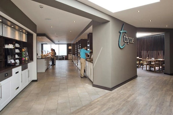 Dining - Premier Inn London Heathrow Airport Terminal 4 (Hounslow)